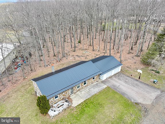 3rd image of 109 Rocky Mountain Dr