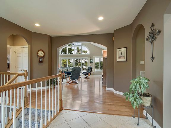 3rd image of 130 Kiowa Way