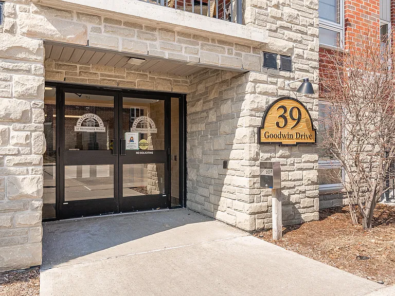 39 Goodwin Dr #402 — Photo 12