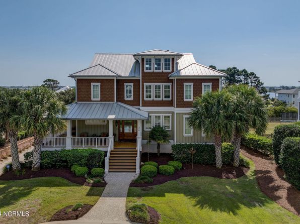 309 E Island View Drive, Hampstead, NC 28443