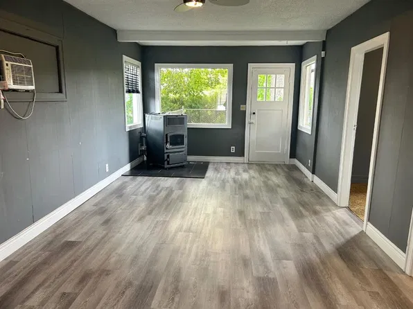 1240 Newcastle Trl, Drumheller, AB T0J 0Y2