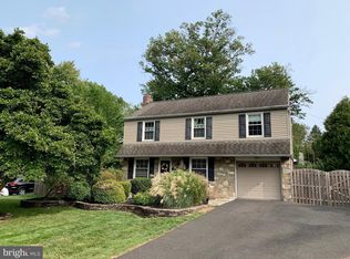 136 Garden Rd, Oreland, PA 19075