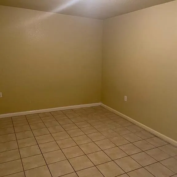 10428 Burden St #B — Photo 5