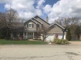 690 Adele Dr, North Huntingdon, PA