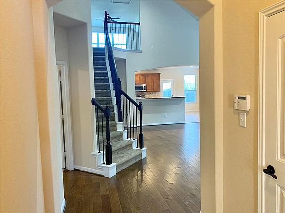 2nd image of 17634 Cleeves Dr