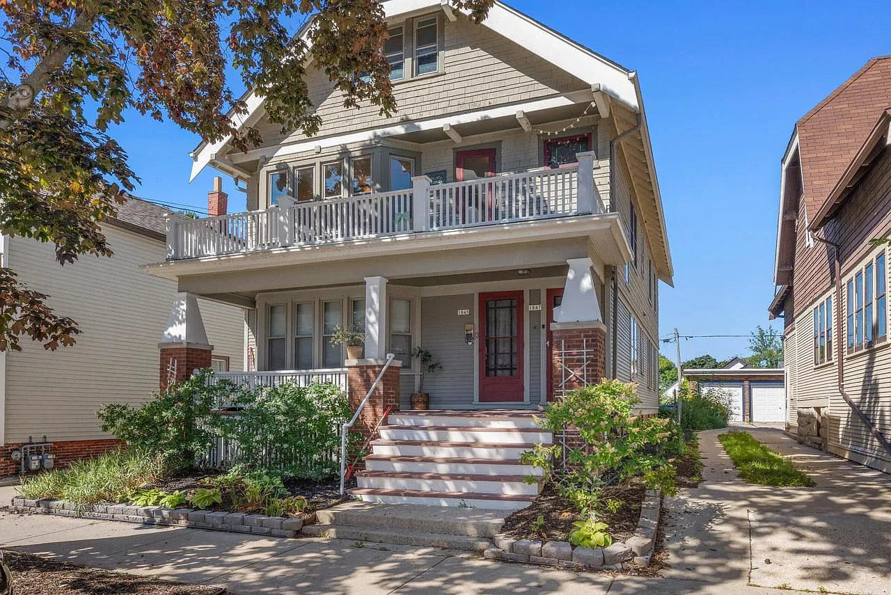 1845 North Warren AVENUE #1847 photo 1
