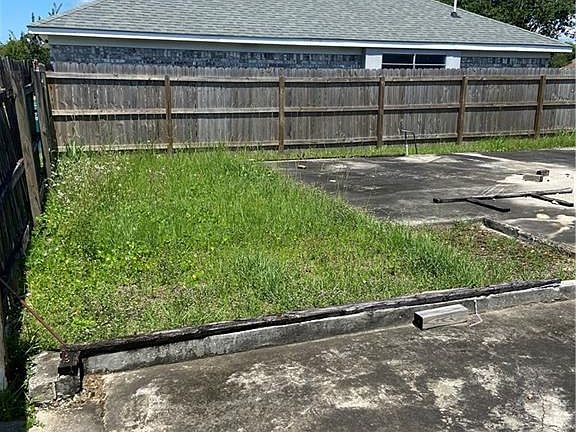 4th image of 326 Westminster Dr