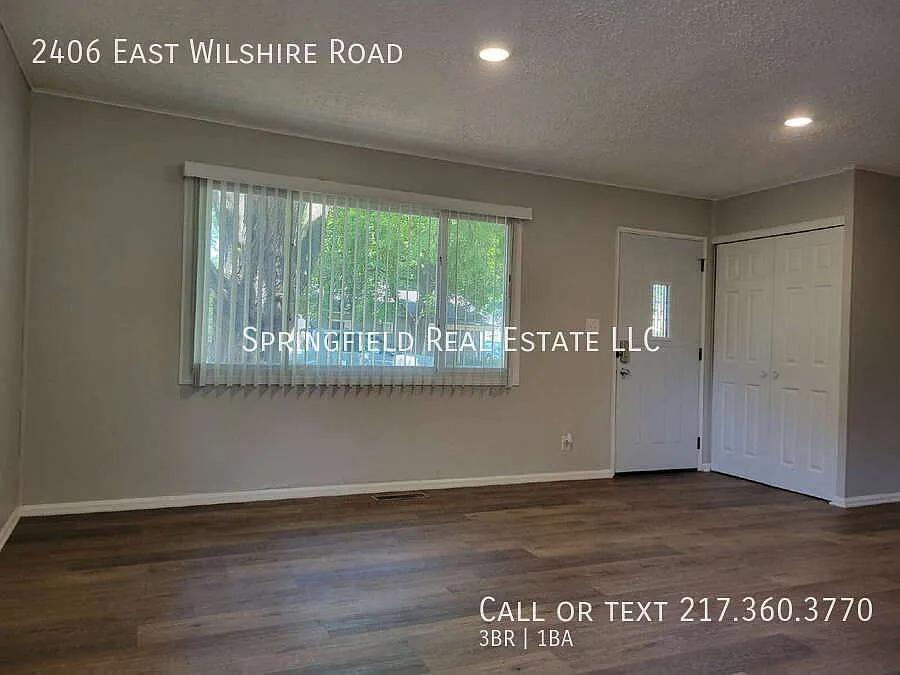 Sweet Home 3 Bedroom with Garage & Stainless Steel Appliances — Photo 3