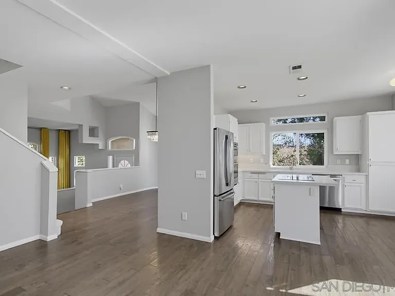 7130 Calabria Ct #E — Photo 26