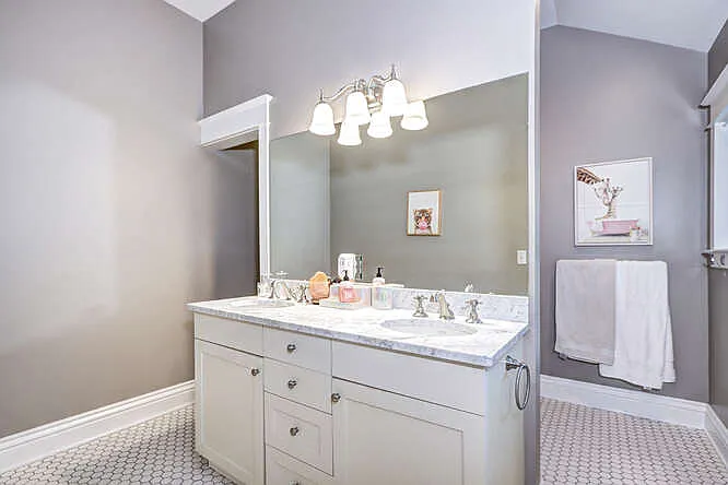 510 Hawthorn Ave — Photo 23