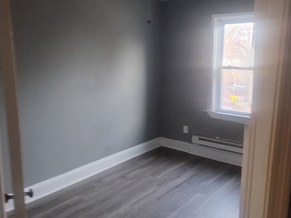 5th image of 1402 Filbert St #B