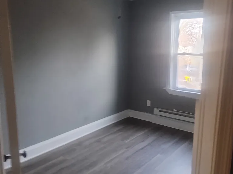 1402 Filbert St #B — Photo 5