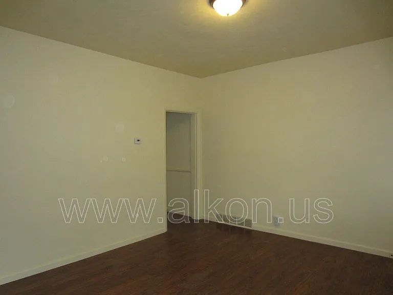 4315 Bristol St — Photo 4