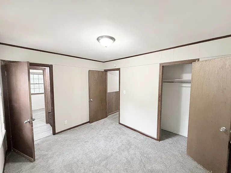 1712 N Pearl St — Photo 6