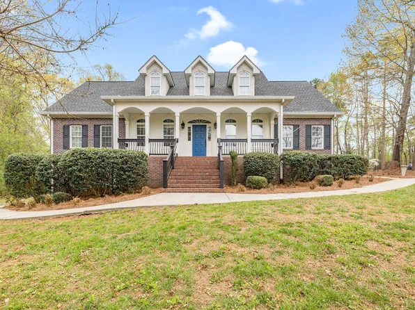 222 Deerfield Cir, Mount Airy, GA 30563