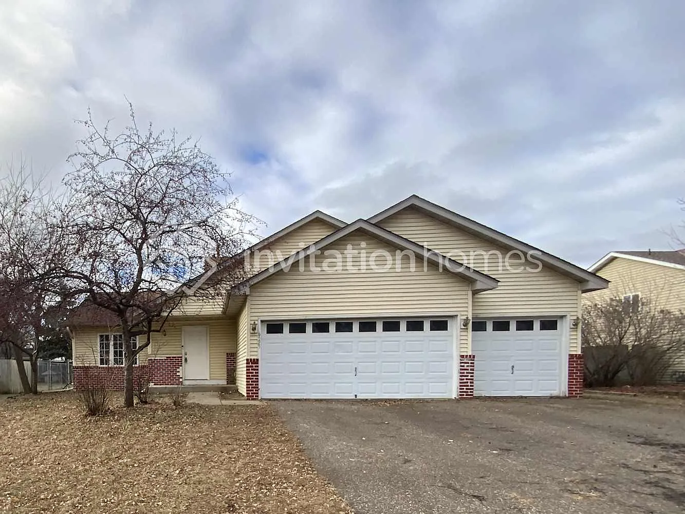 6525A Douglas Dr N Brooklyn Park, MN 55429 — Photo 1