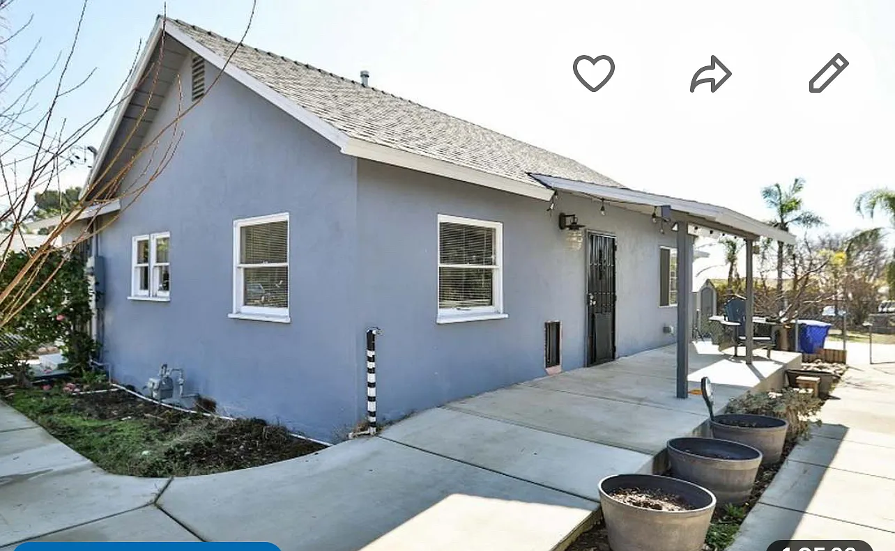 3 bed, 870 sqft, $3,000 — Photo 1