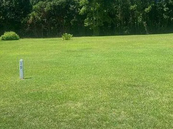 19 Laguna Lane, Jacksonville, NC 28540