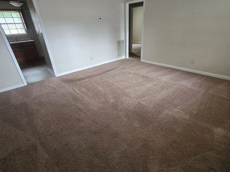 215 Parris St SE — Photo 5