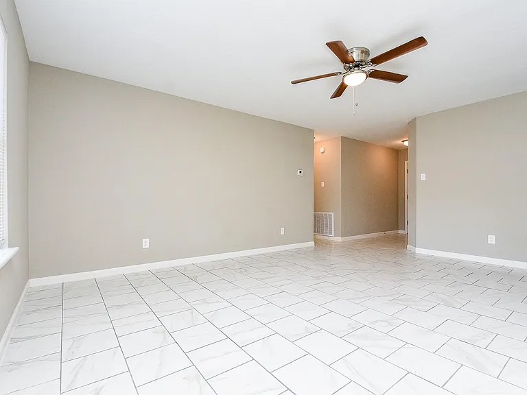 7818 Summer Place Dr — Photo 6