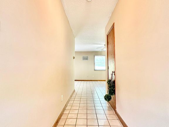 2nd image of 107 Mountain View Dr APT 26