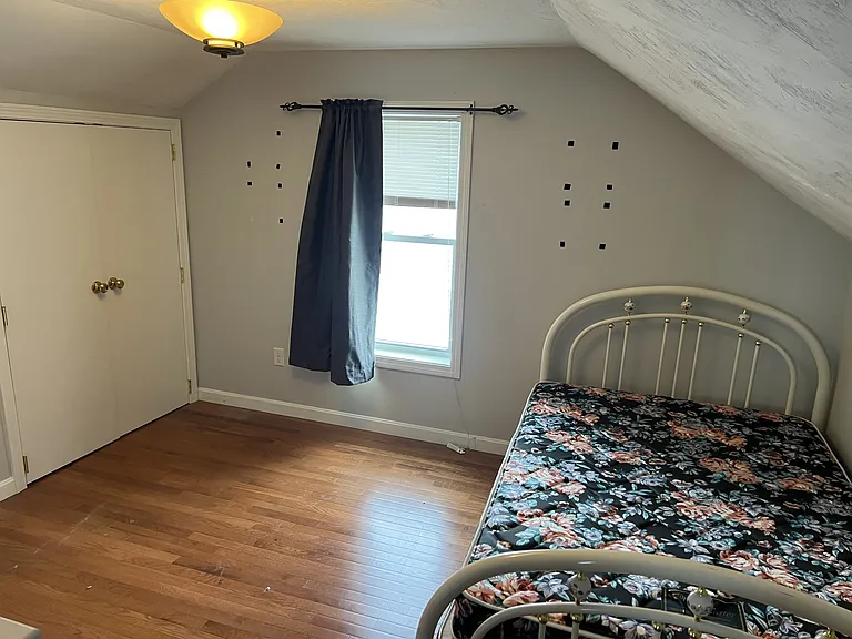 159 Pleasant St — Photo 3