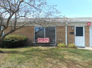 9 River Ln, Lakewood, NJ 08724