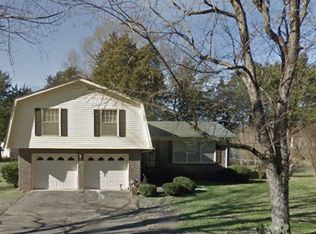 3925 Gardenside Dr NW, Huntsville, AL 35810