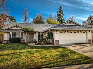 860 Fountain Cir, Redding, CA 96003