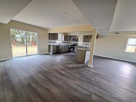 Open Concept Dining Area