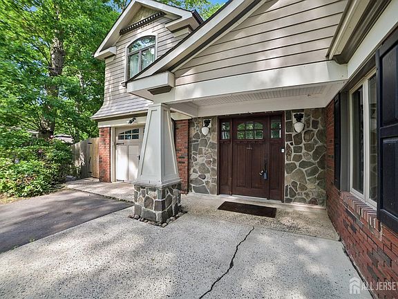 3rd image of 3811 Park Ave