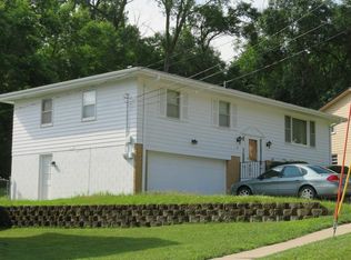 141 Zenith Dr, Council Bluffs, IA 51503