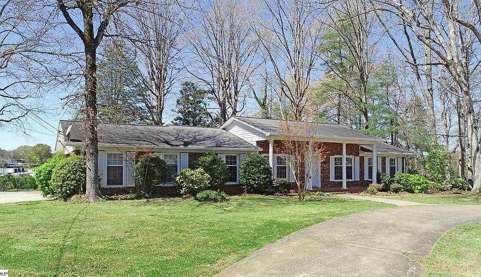 1st image of 611 Laurel Rd