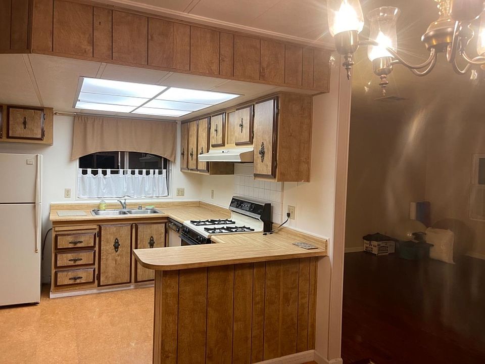 1st image of 800 Brommer St #68
