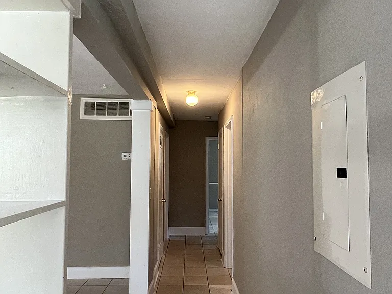 570 Denton Dr #B — Photo 5