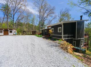 124 Nichols Branch Ln, Clayton, GA 30525