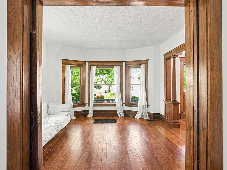 1155 Portage Ave — Photo 13