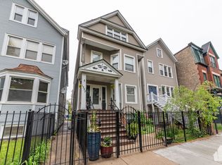 1332 W Barry Ave, Chicago, IL 60657