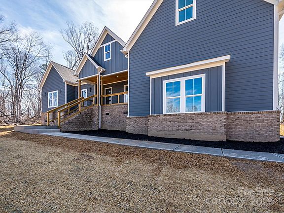 2nd image of 1022 Harrogate Dr