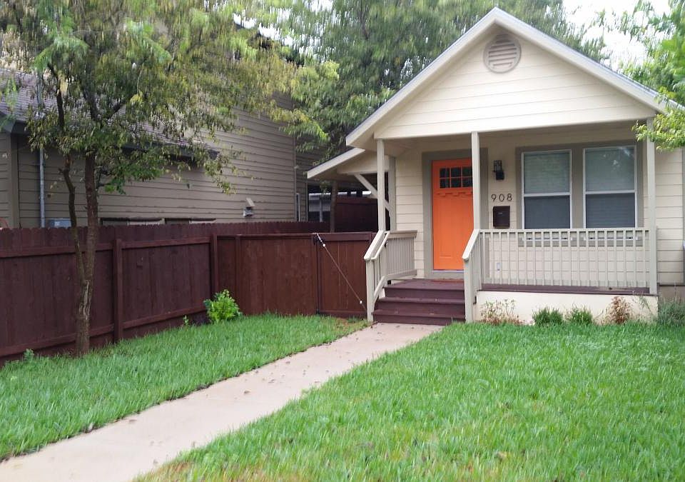 1st image of 908 Romeria Dr