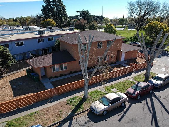 3rd image of 4830 Kentfield Rd