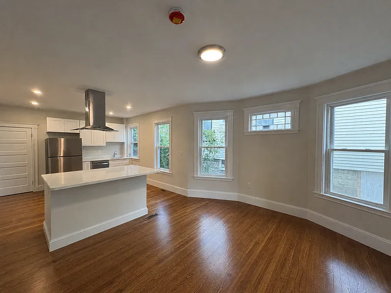 38 Curtis Ave — Photo 1