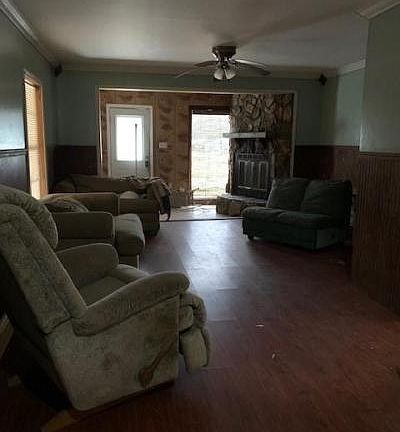 5th image of 732 Ontario Ave