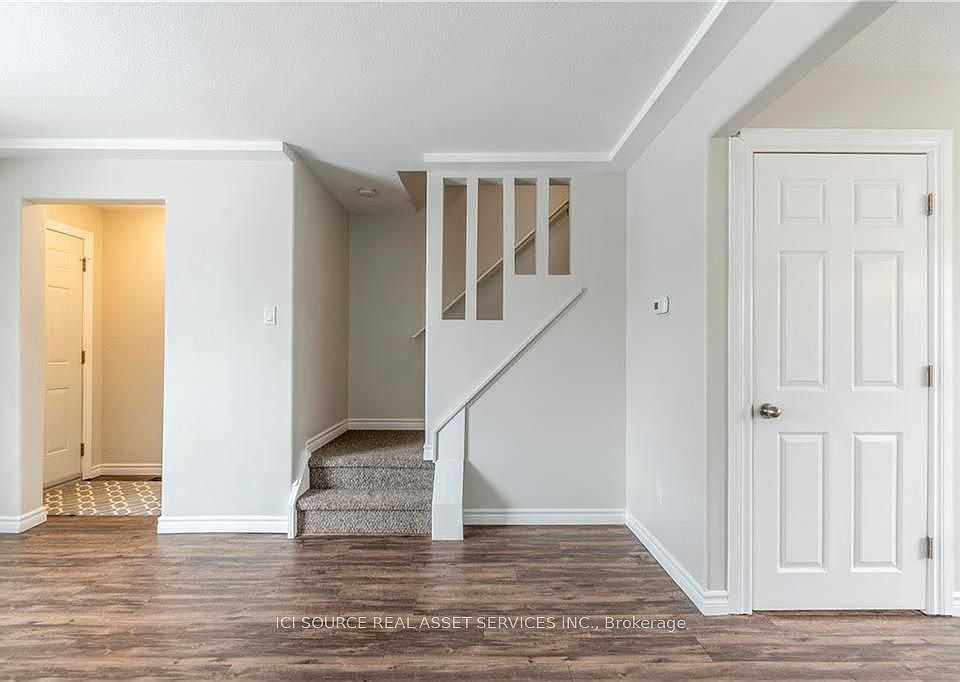 1st image of 205 Carlyle Dr #45