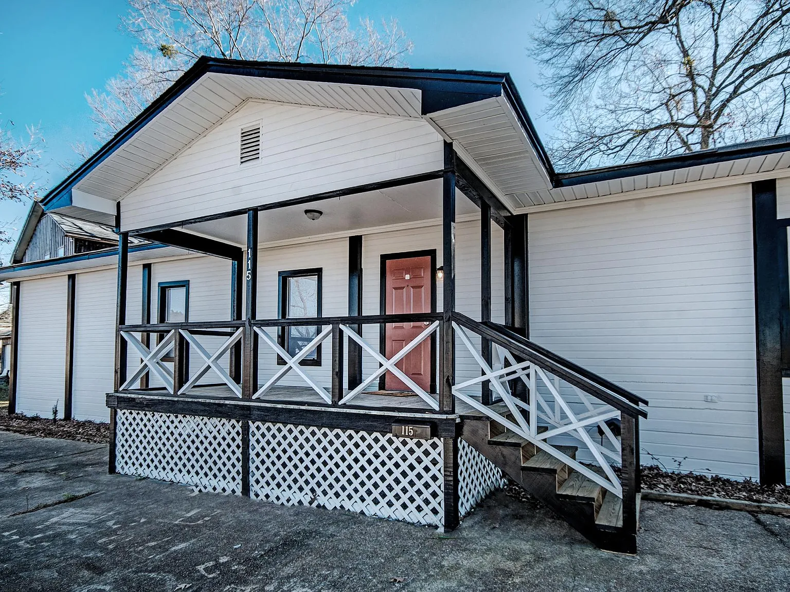 3 bed, 1720 sqft, $4,800 — Photo 3