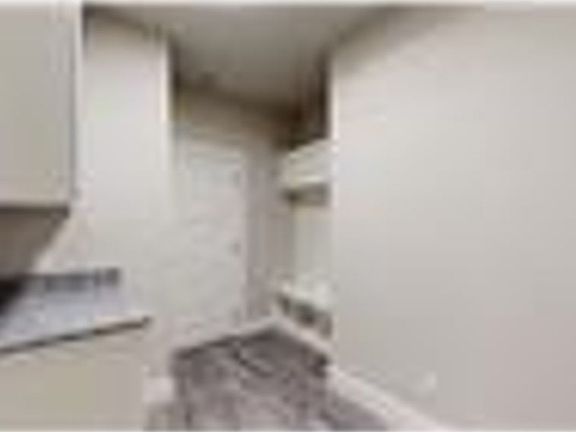 5th image of 121 Lakewood Dr