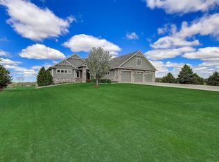 12075 Trail Haven Ln, Rogers, MN 55374