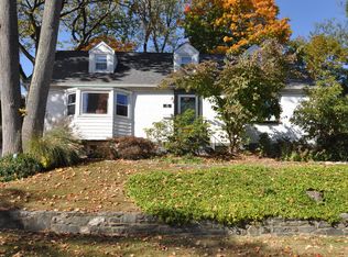 105 Cliffside Dr, Yonkers, NY 10710
