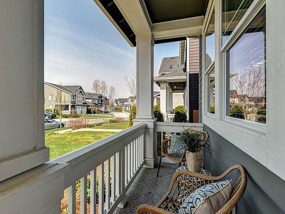 4th image of 4421 29th Ave SE