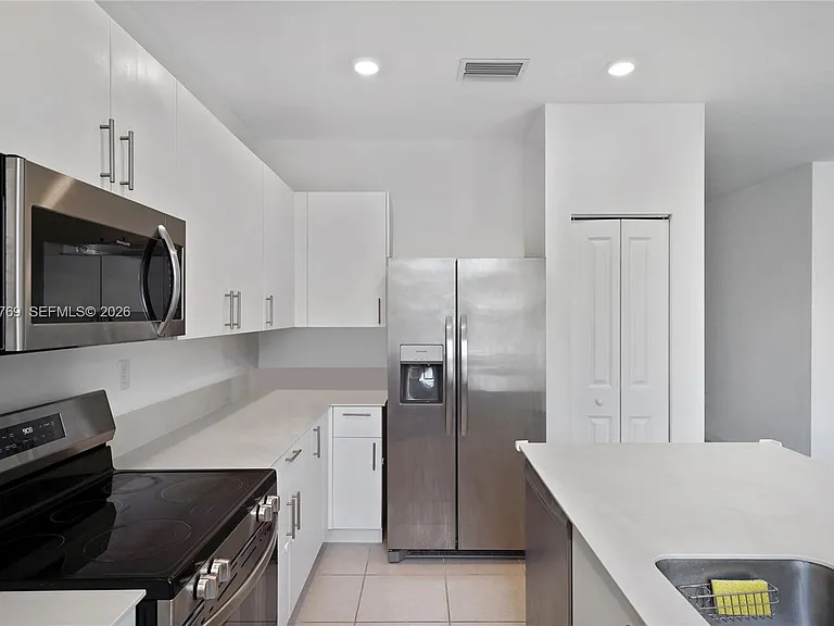 2629 SE 24th Pl — Photo 7